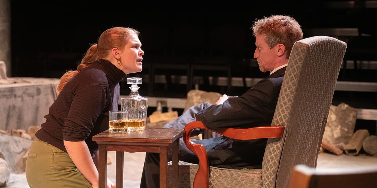 Antigone-292-feature.jpg